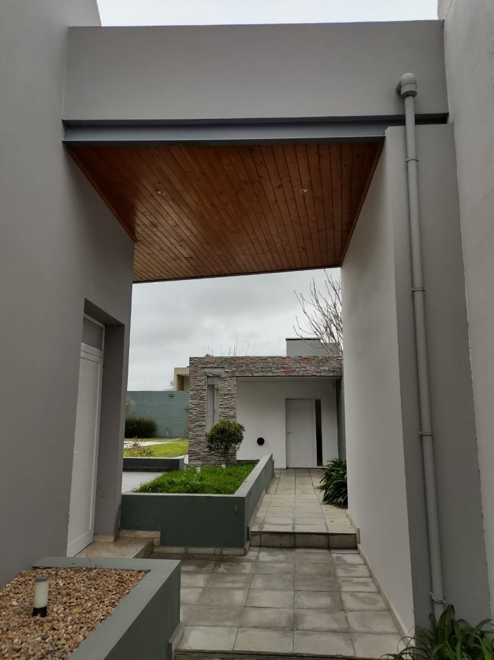 EXCELENTE PROPIEDAD A LA VENTA
