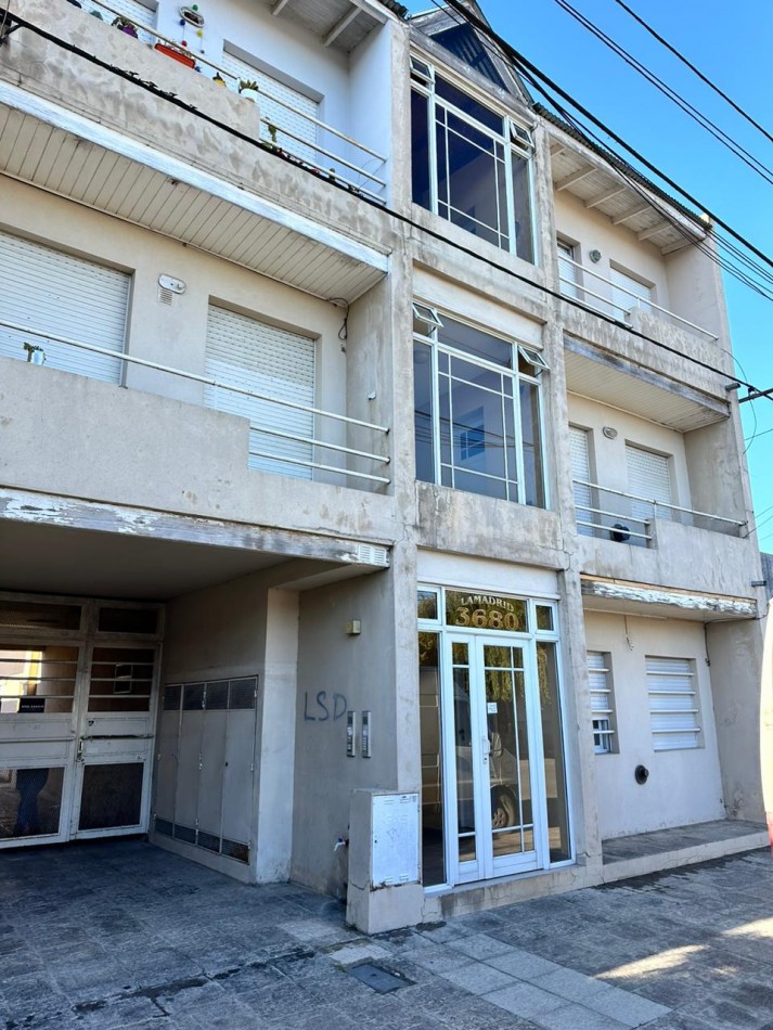 OPORTUNIDAD DE DEPARTAMENTO EN MARIANO MORENO