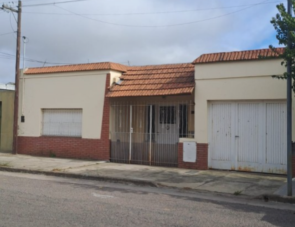 VENDE CASA EN ROCA MERL