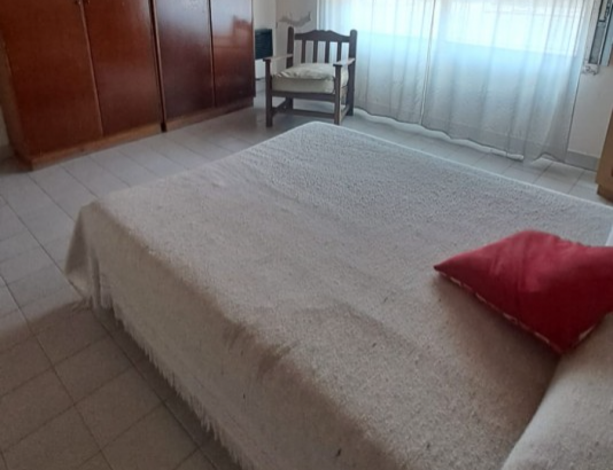 VENDE CASA EN ROCA MERL