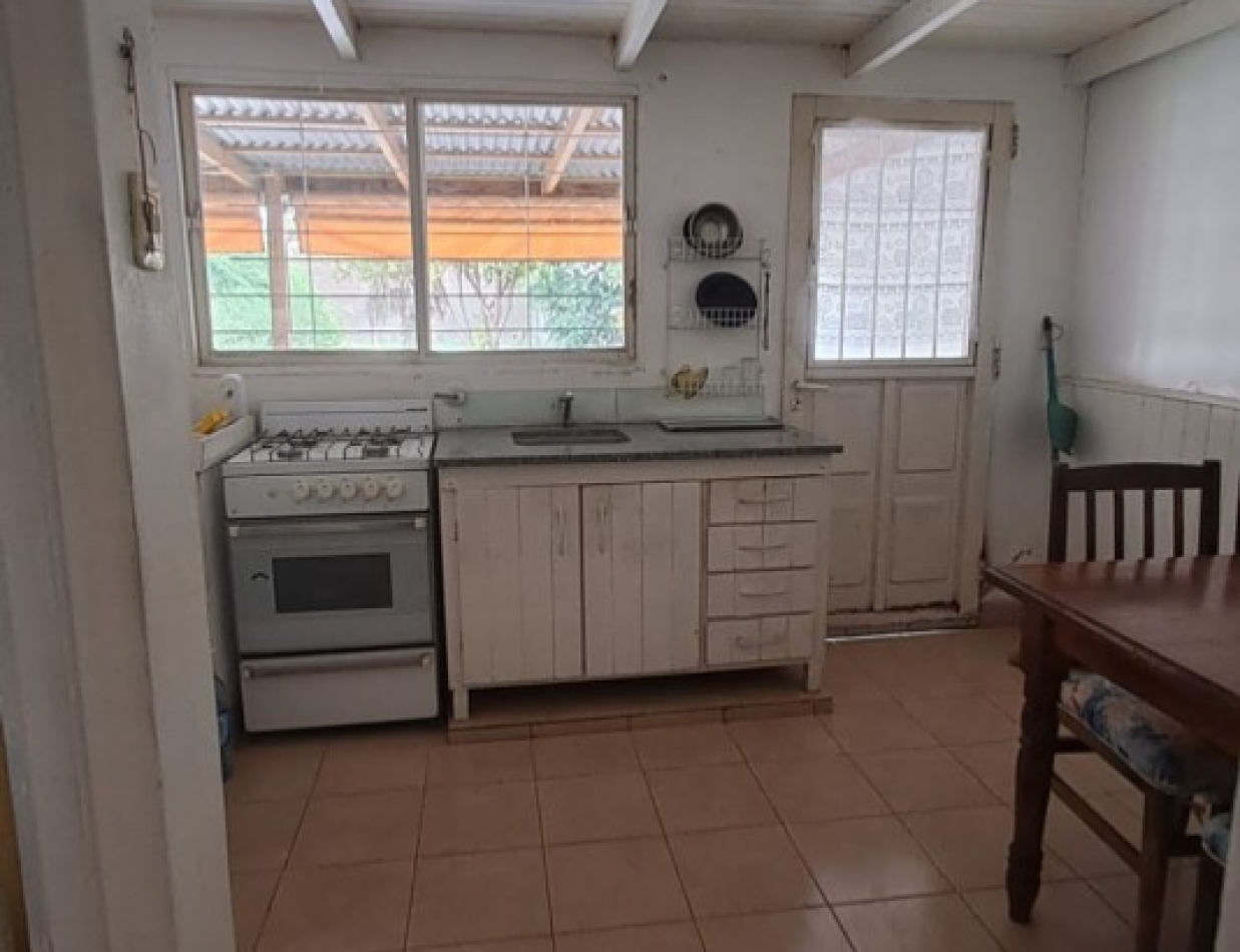 VENDE CASA EN ROCA MERL