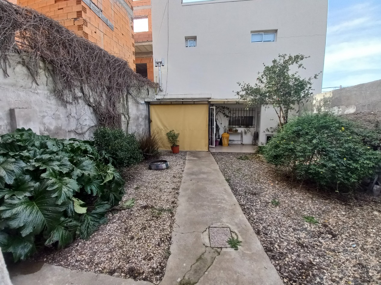 Casa en Venta - Dos Viviendas en Una - Pueblo Nuevo
