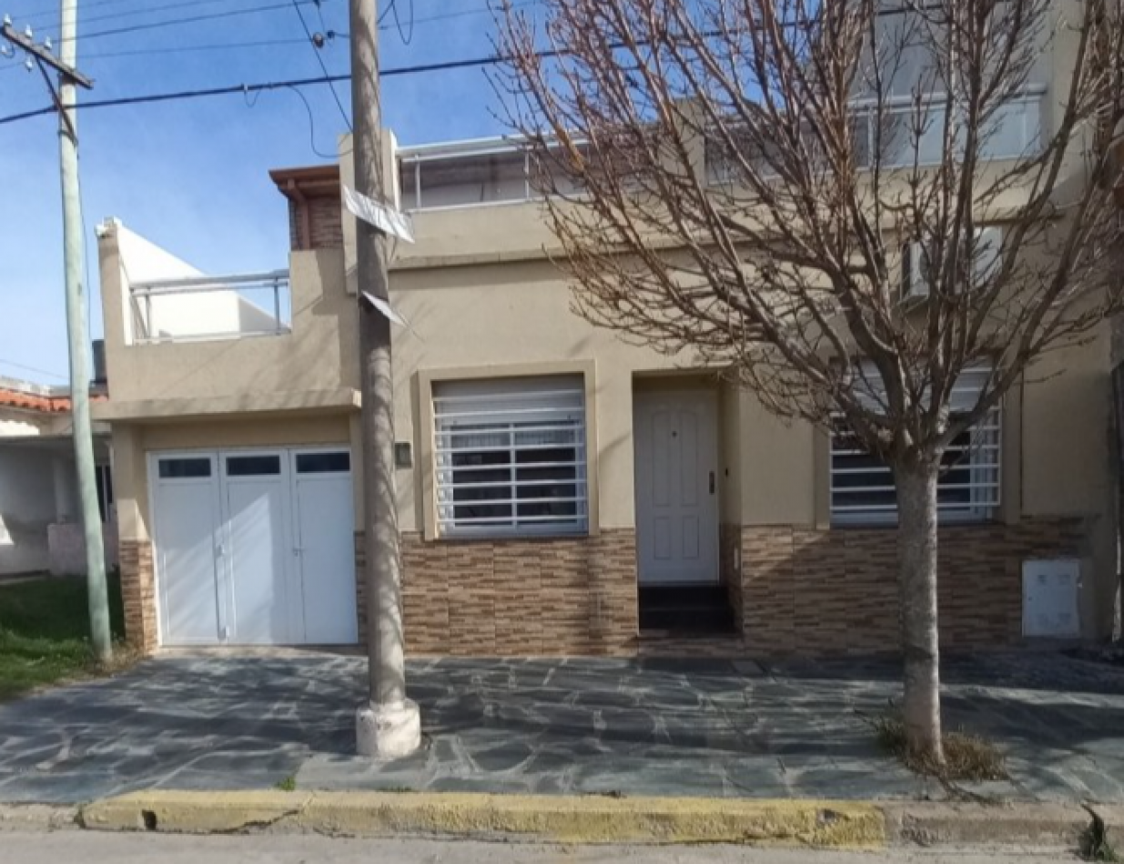 Casa en Venta - Dos Viviendas en Una - Pueblo Nuevo