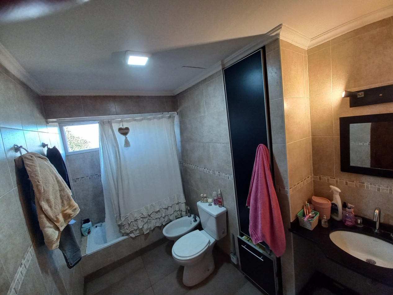 Moderna casa en venta - Barrio San Vicente