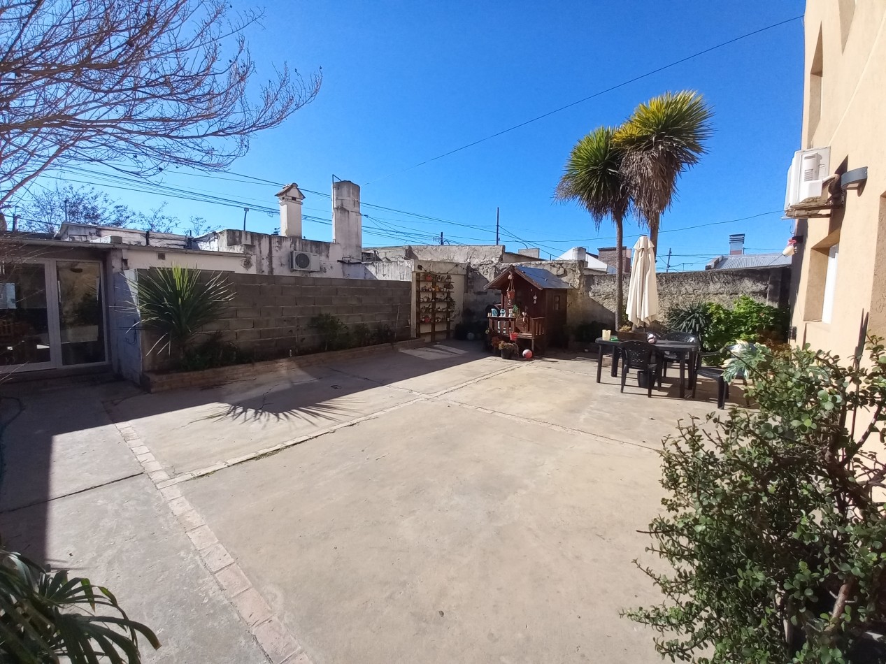 Moderna casa en venta - Barrio San Vicente
