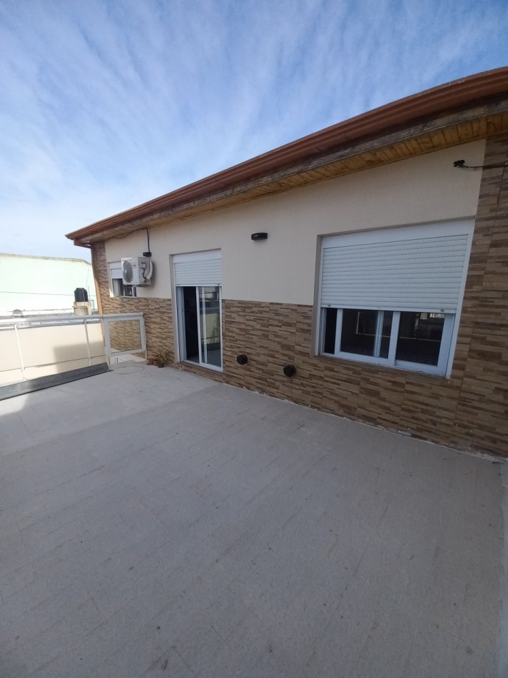Casa en Venta - Dos Viviendas en Una - Pueblo Nuevo