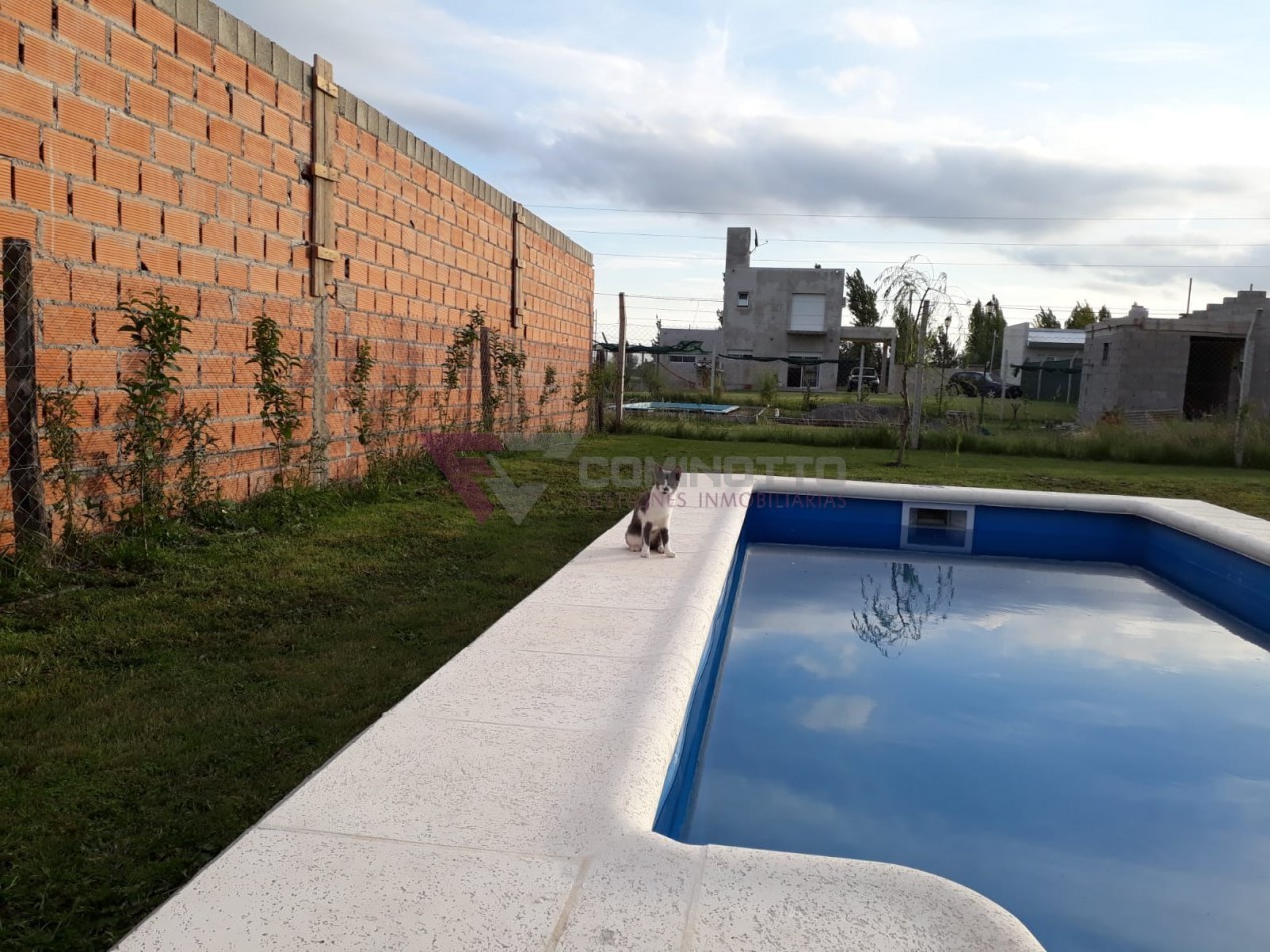 CASA QUINTA EN BARRIO VILLA AURORA, FRENTE AL COUNTRY