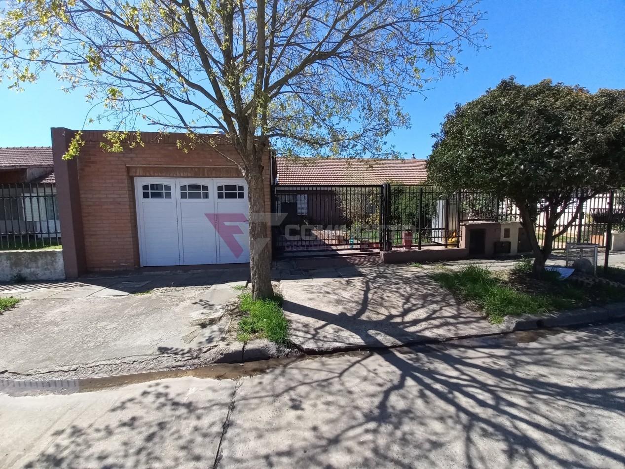 Casa en barrio CECO