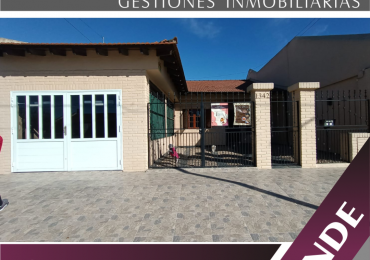 VENDE CHALET EN B. SARMIENTO