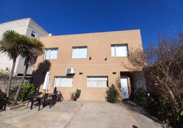 Moderna casa en venta - Barrio San Vicente